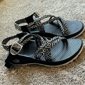 Chaco ZX1 Sport Hiking Sandal - women’s size 7